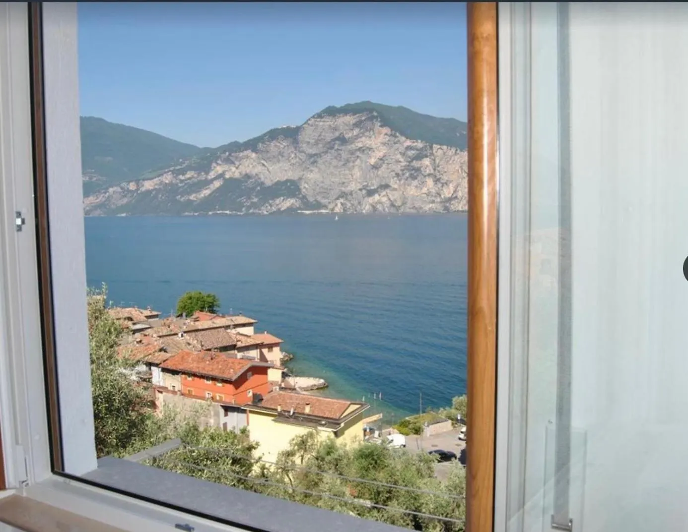Romantico Appartamento A Cassone Di Malcesine