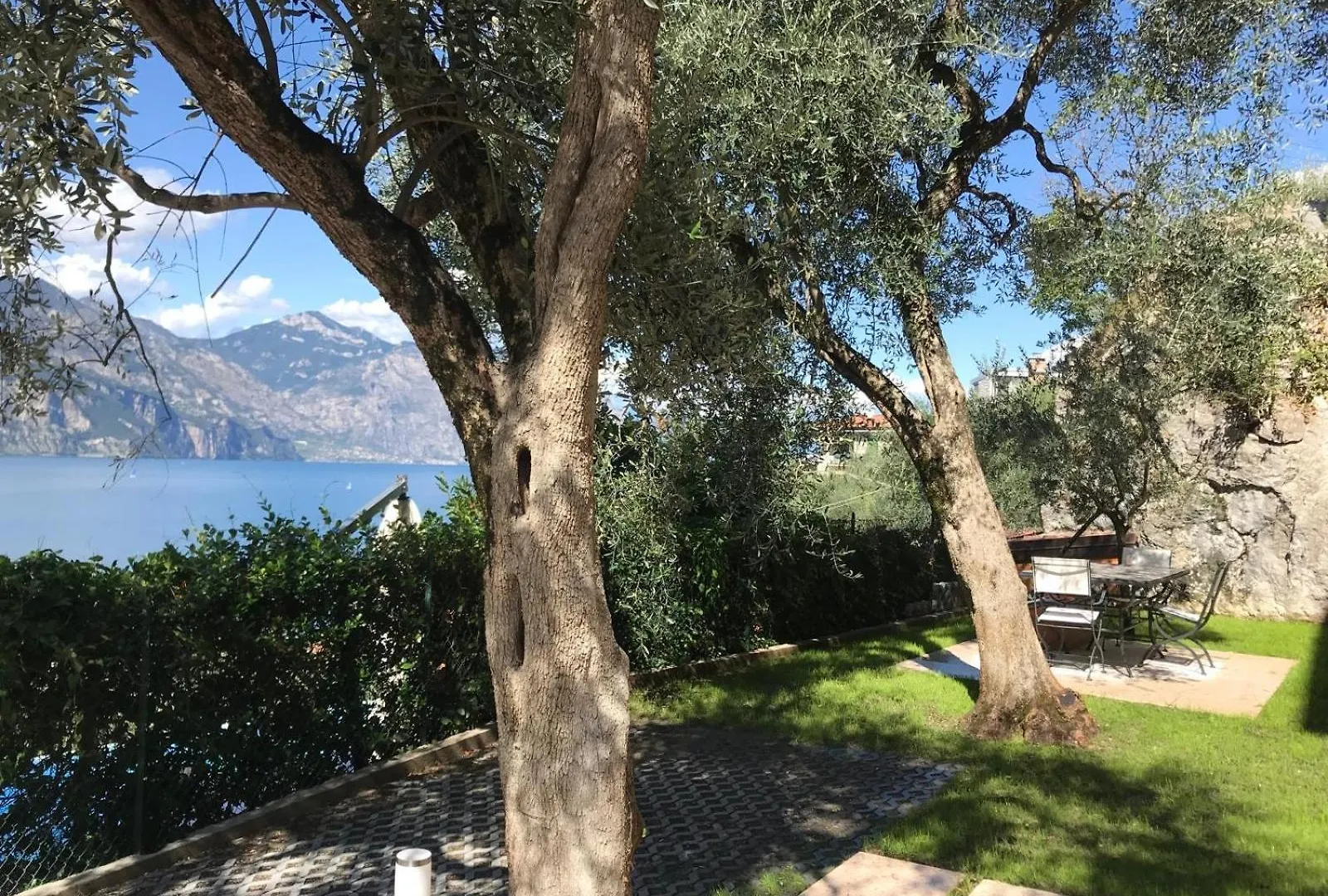 Romantico Appartamento A Cassone Di Malcesine İtalya